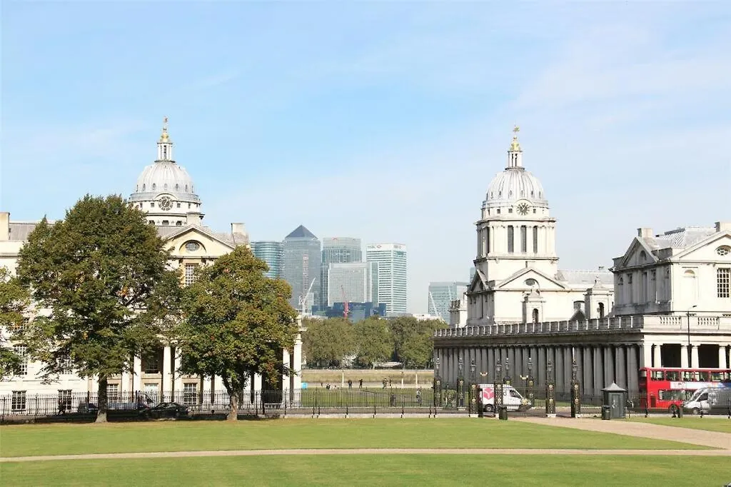 Apartment Cosy 2 Bed Flat London Cutty Sark Greenwich Close To Canary Wharf - Perfect For Long Stay